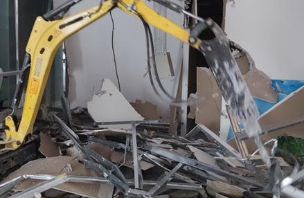 太仓酒店拆除改造要注意的事情